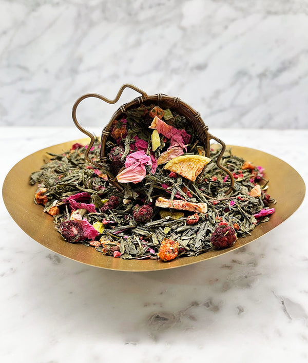 Loose leaf tea and herbs strainer